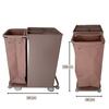 Carro Housekeeping com 1 saco e prateleiras