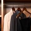 100 Perchas de Madera con Pinzas Burlington para Hotel