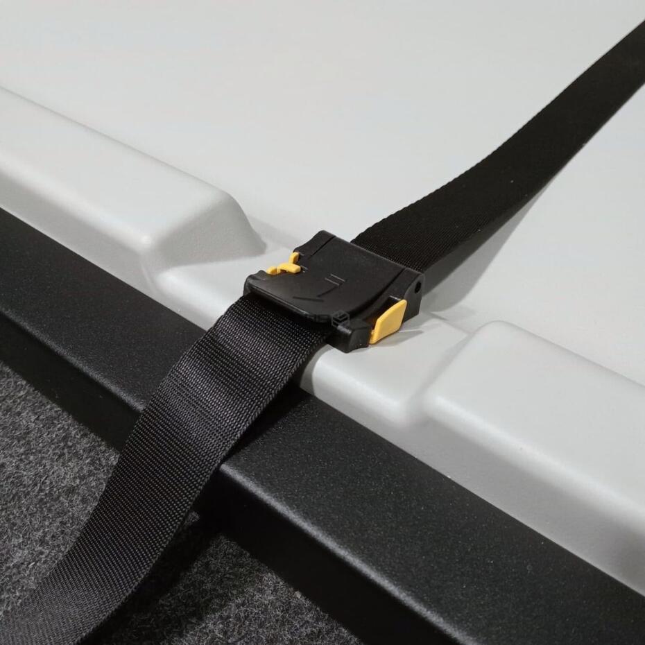 Horizontal Wall Mounted Baby Changing Station HDPE Antibacterial Black