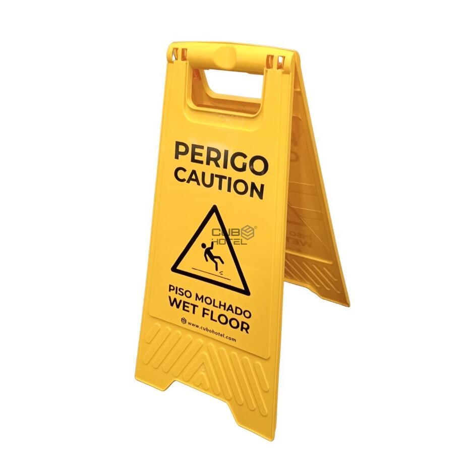 Señal de Peligro Suelo Mojado Plástico