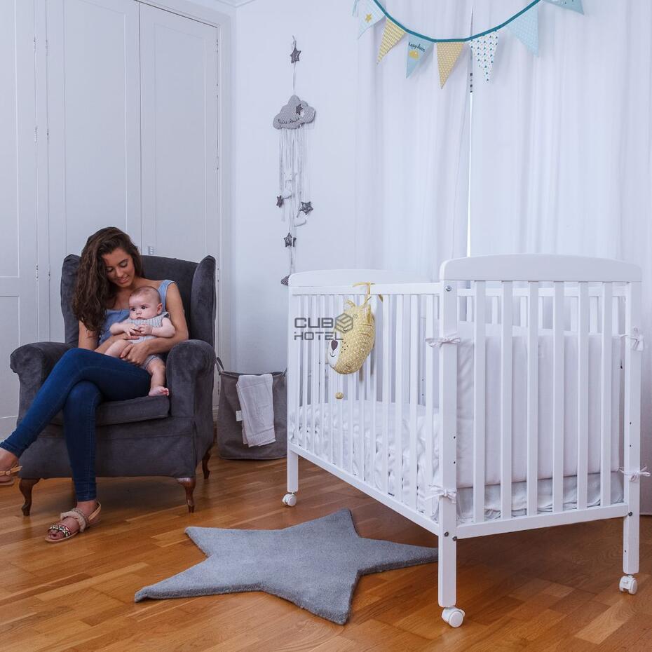Beech Wood Crib with Wheels and Drop Side