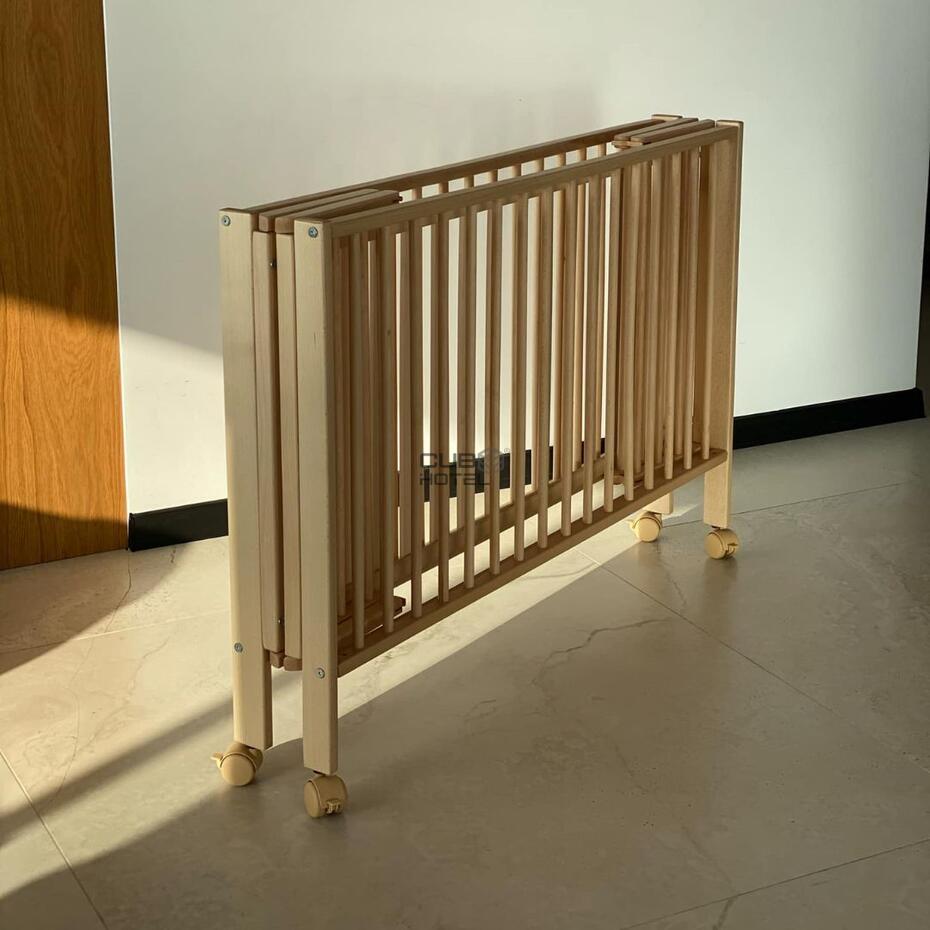 Cuna de Madera Plegable Foldek para Hotel
