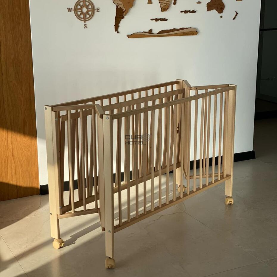 Cuna de Madera Plegable Foldek para Hotel