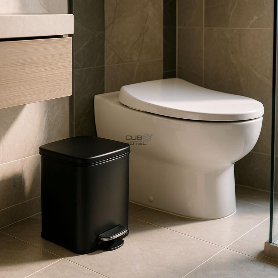 Black Square Bucket 6L Soft Close