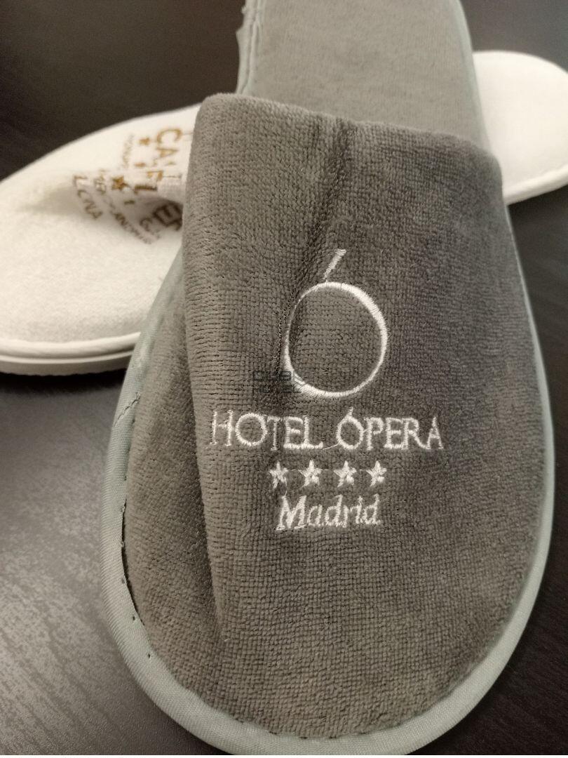 Pantuflas Personalizadas 3000 Pares Mínimo