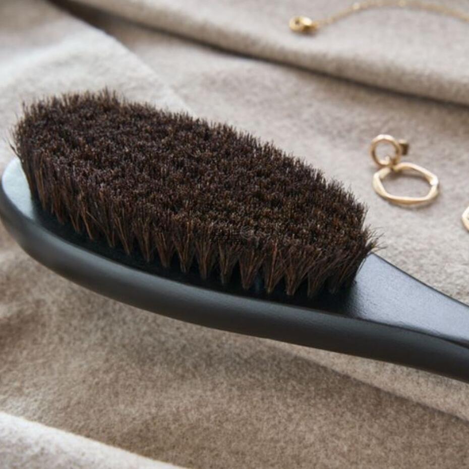 Skipton Clothes Brush in Black